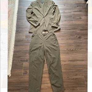 Banana Republic 2 piece suit